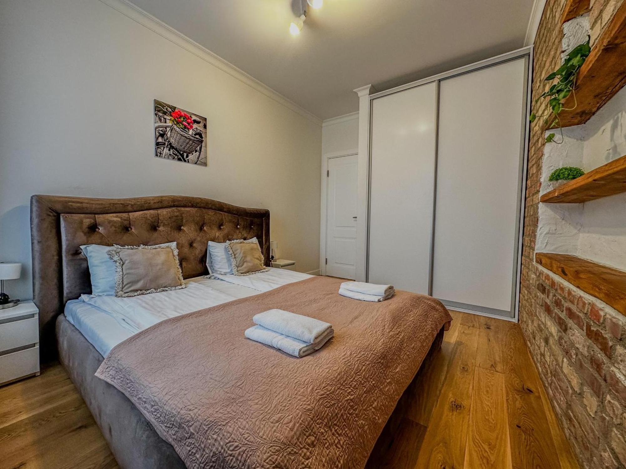 One Bedroom Promenade Apartment Рига Екстер'єр фото