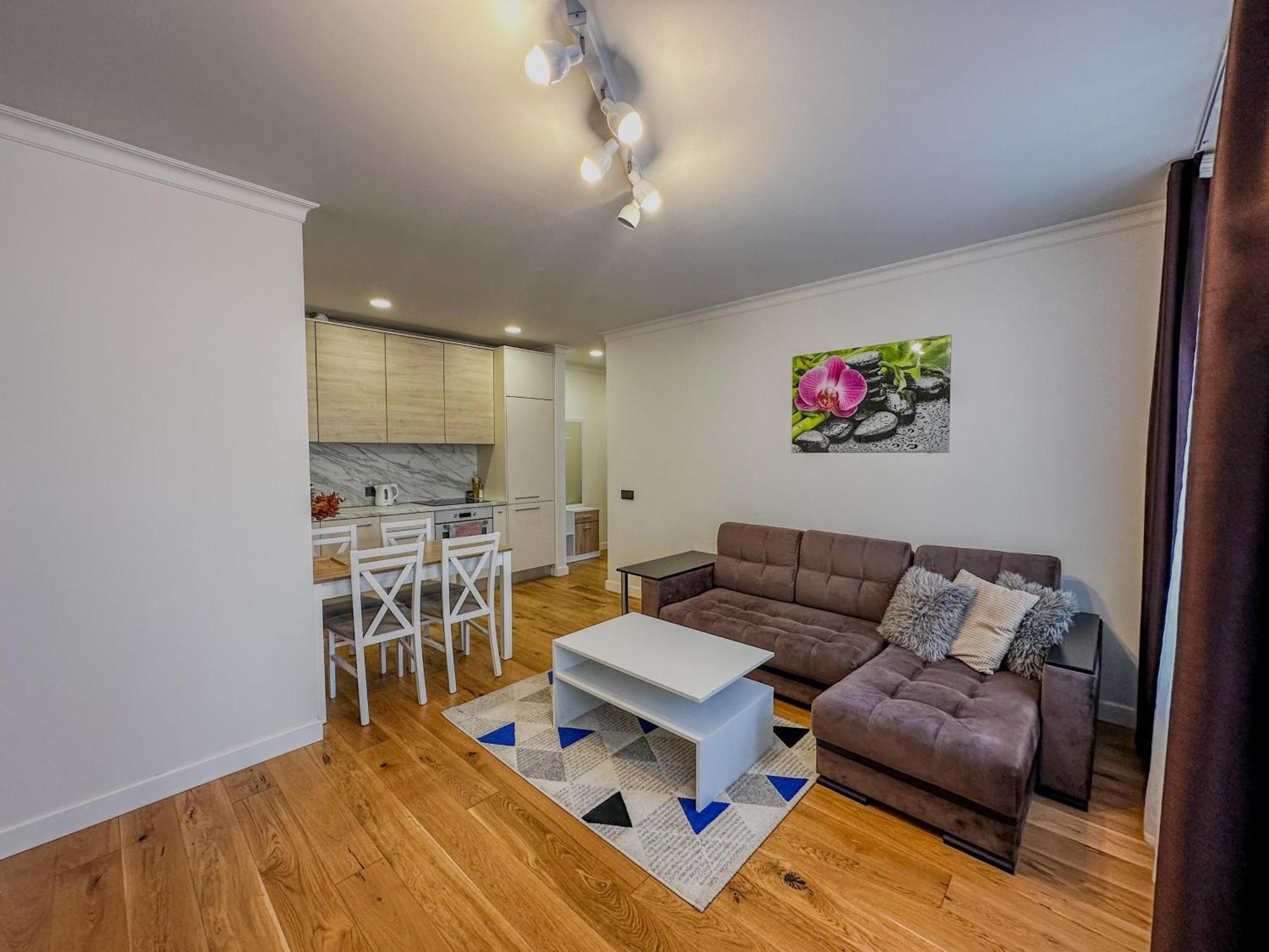 One Bedroom Promenade Apartment Рига Екстер'єр фото